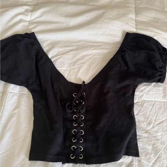 Offer a Price Me to We Black Lace-Up Front Crop Top XS NWT - Picture 2 of 9